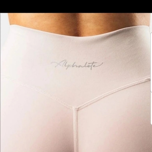 🔴SOLD🔴Alphalete Surface Power leggings - Picture 2 of 7